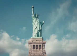 Z Prahy do New Yorku s Condorem: Akční letenky za 8 440 KČ z Prahy do New Yorku